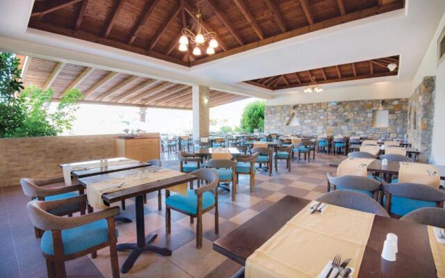 Kouros Palace Hotel