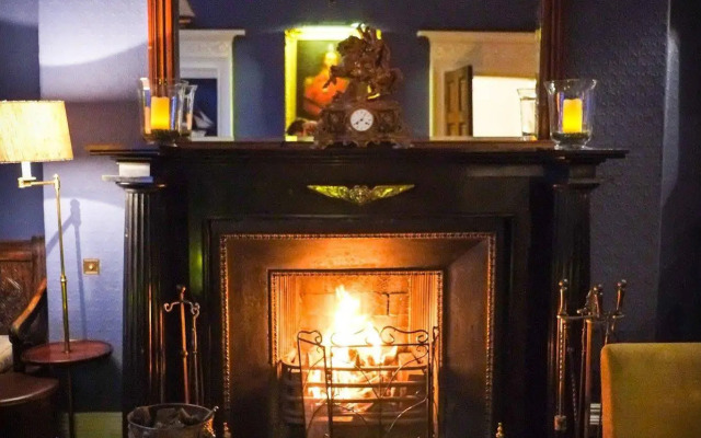 Storrs Hall Hotel