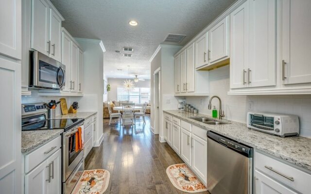 Beach Escape Two - Luxury Townhome