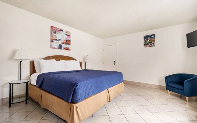 Travelsuites Inn