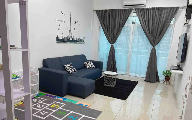 Condo 3 Bedroom @ Georgetown Gelugor USM Queensbay