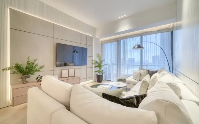 Exclusive 2BR Apt With Superb Balcony Marina Views