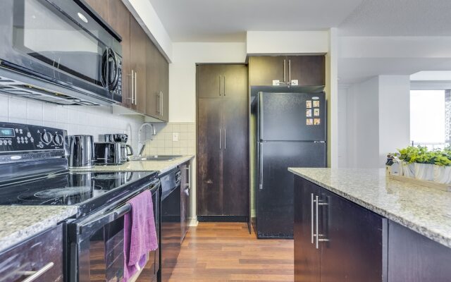 Newly Decorated 2BR Executive Suite - Great View