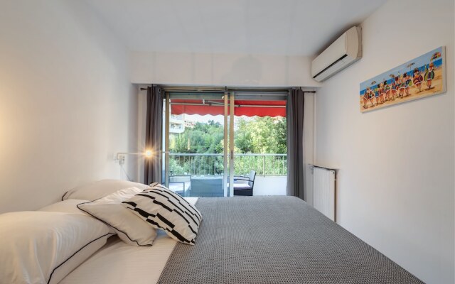 Appartement 2 pièces au calme proche Martinez avec parking privé