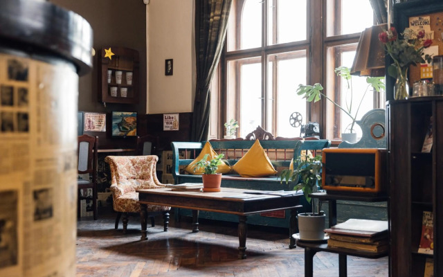 Sir Toby's Hostel