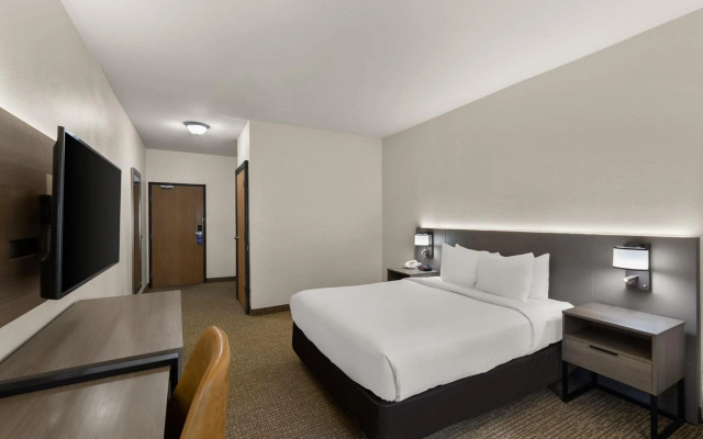 Comfort Inn & Suites