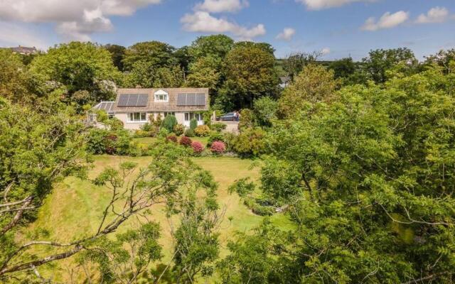 Beautiful 3-bed Cabin in Pembrokeshire Coast