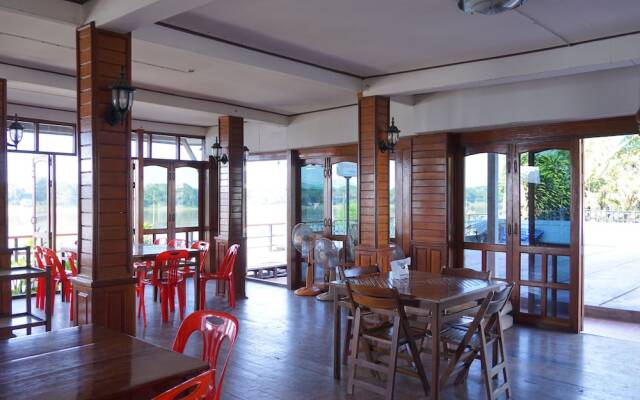 Suksomboon Hotel Chiangkhan