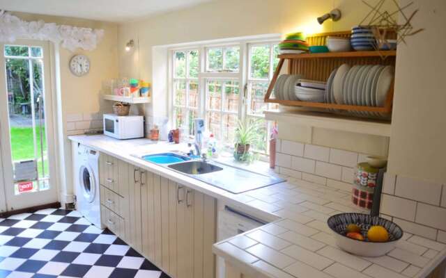 2 Bedroom Home in Stoke Newington