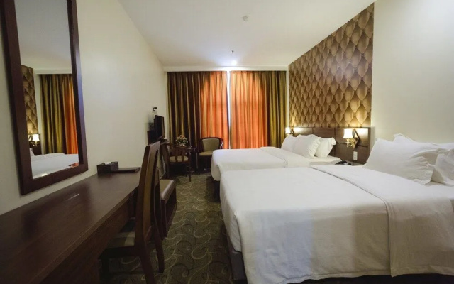 3MG Lakeside Hotel