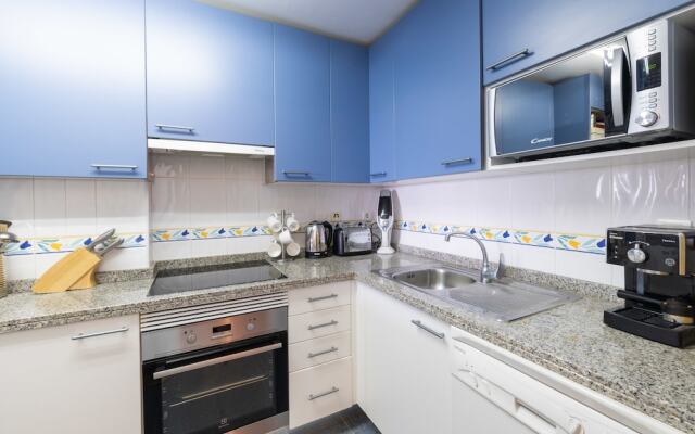 Costa Quebrada - Beachfront 3BR Apartment With Huge Terrace & Sea Views