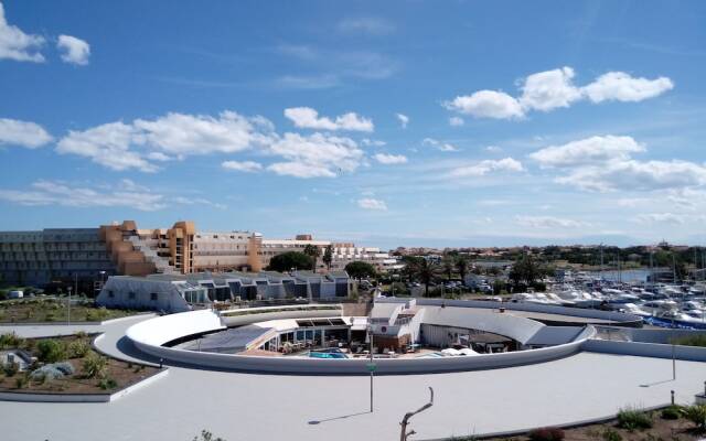 Residence port Ambonne by Nateve