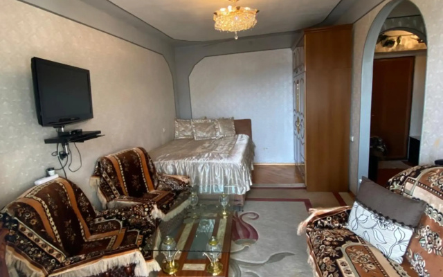 Apartment near Airport and station Charbakh