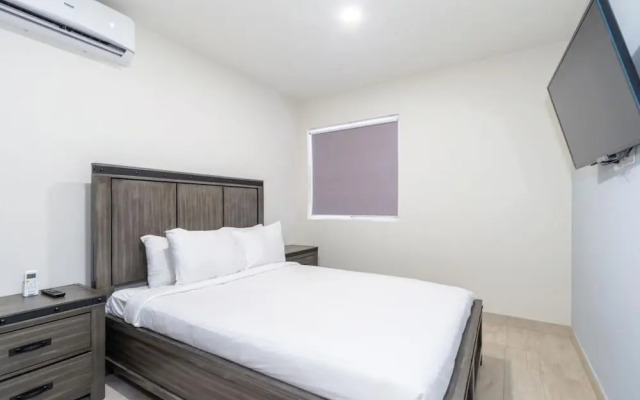 2br2 5BA Townhome - Fullyequipped - Pool - Parking