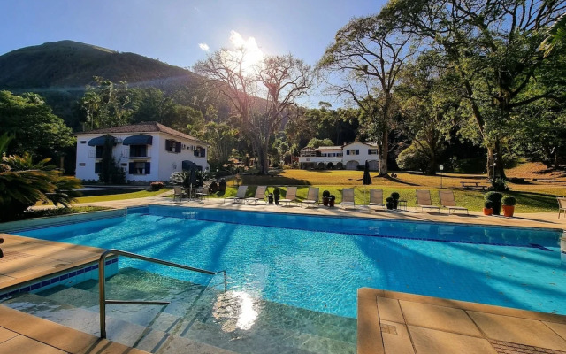 Saison Resort & Spa