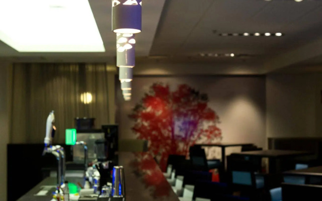 The Grand Winnipeg Airport Hotel by Lakeview