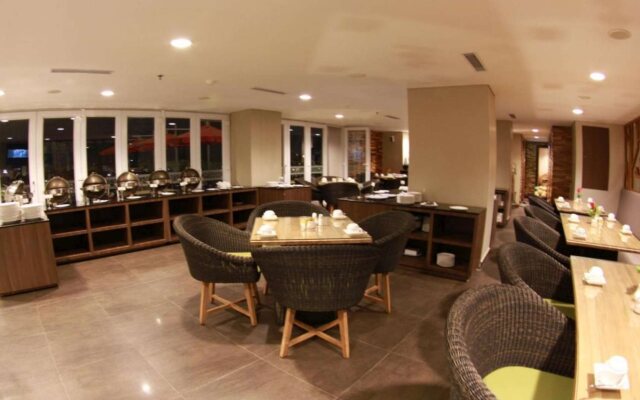 MG Suites Maven Semarang