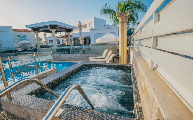 New Famagusta Hotel&Suites