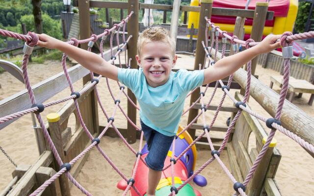 Bungalow in Eifelpark Near Kronenburger Lake