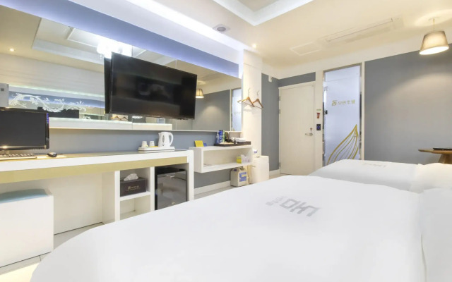 Dom Hotel