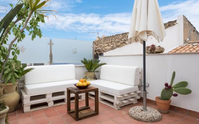 AM Suite With Terrace by Wonderful Italy