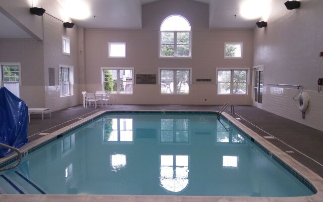 Country Inn & Suites by Radisson, Roanoke, VA