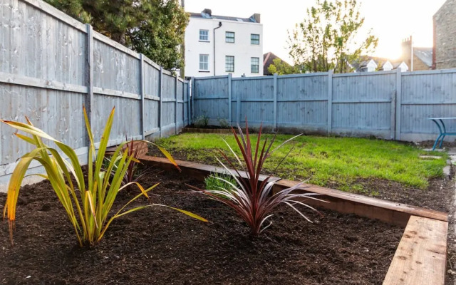 Cosy Margate Getaway Sleeps 5 By Adliv