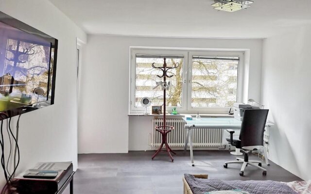 apartment near underground station