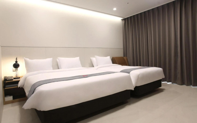 Hotel Skypark Daejeon 1