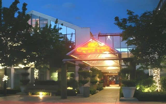 Granville Island Hotel