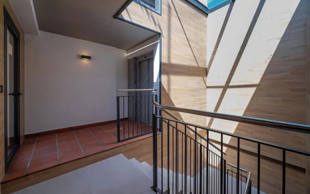 Limehome Barcelona Plaça Pirineus