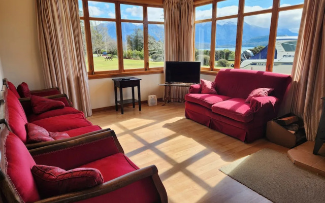 Manapouri Holiday Park