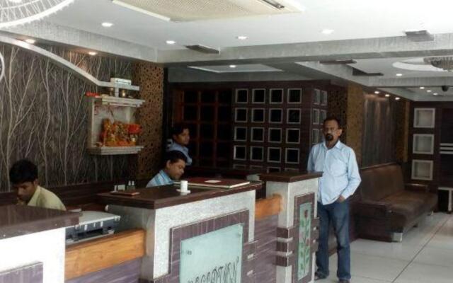 Hotel Vinayak International