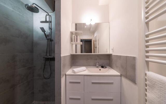 APPARTEMENT T2 SPACIEUX ET COSY - HYPER-CENTRE - FREE WIFI - 2 pers