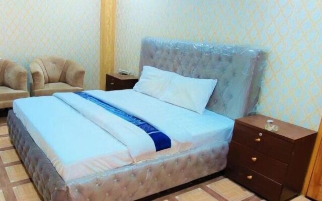River Breeze Hotel