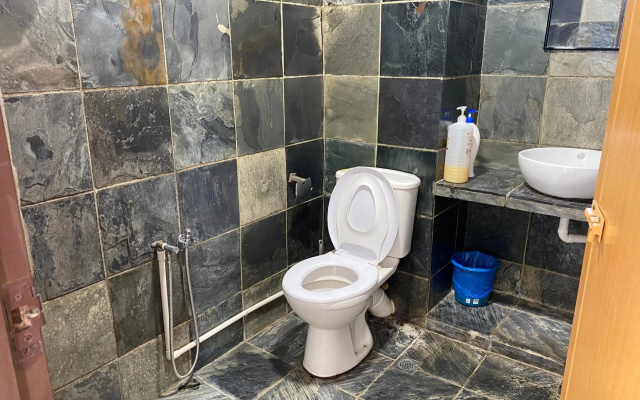 The View Ferringhi 3-bdroom Apartment – Bathroom – Batu Ferringhi