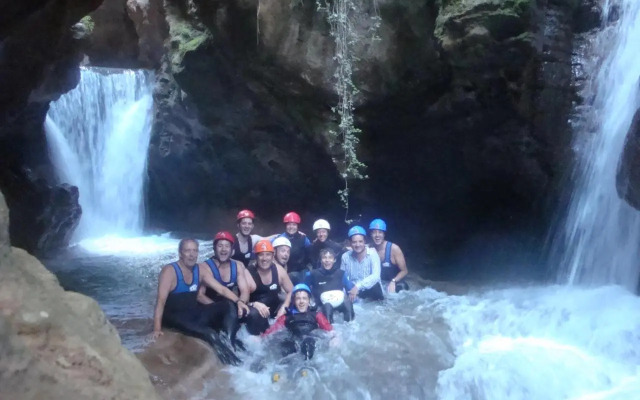 Los Centenares