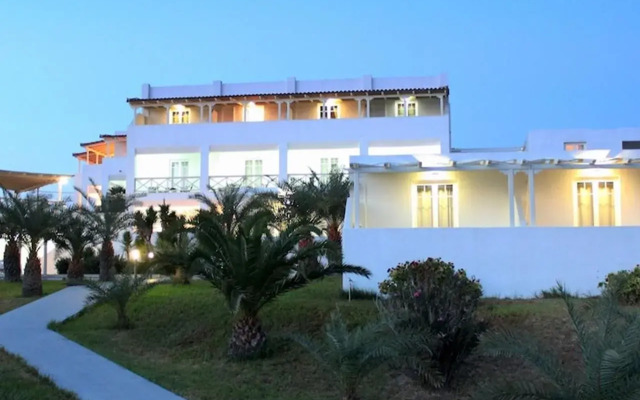 Golden Milos Beach House by Domotel