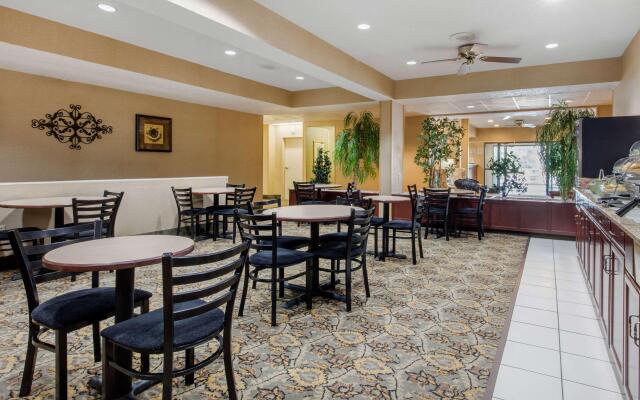 Quality Inn & Suites Benton - Draffenville