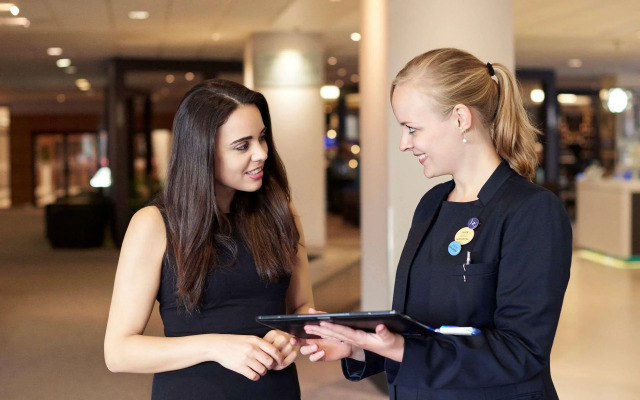 Novotel London West