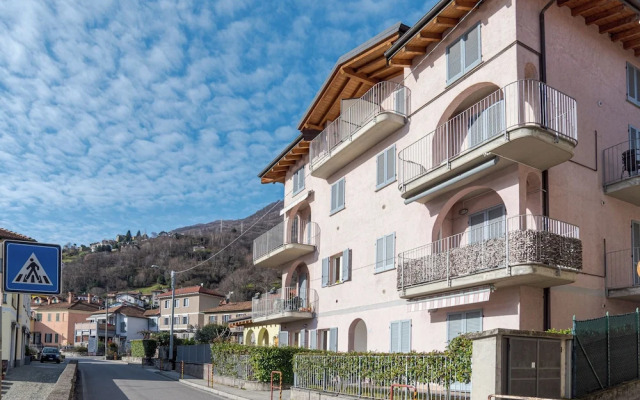 Pianello Charming Lake View