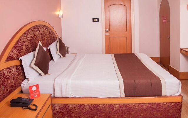 OYO 10068 Hotel Rathna