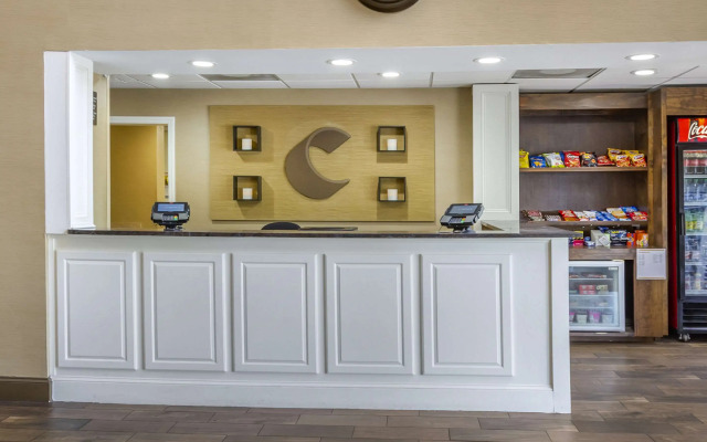 Comfort Suites