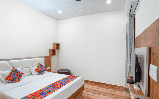 Fabhotel Sirtaj Suites