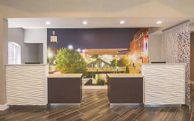 La Quinta Medical Center
