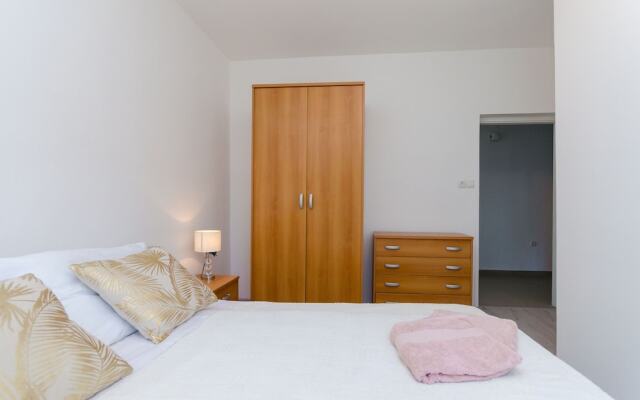 Apartments and Rooms Bianca