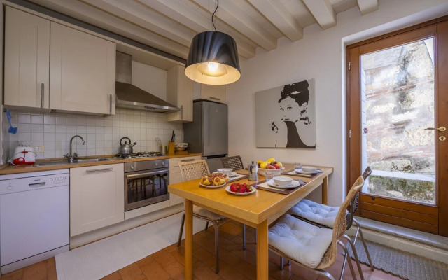 Villa Faccioli Oleandro With Shared Pool