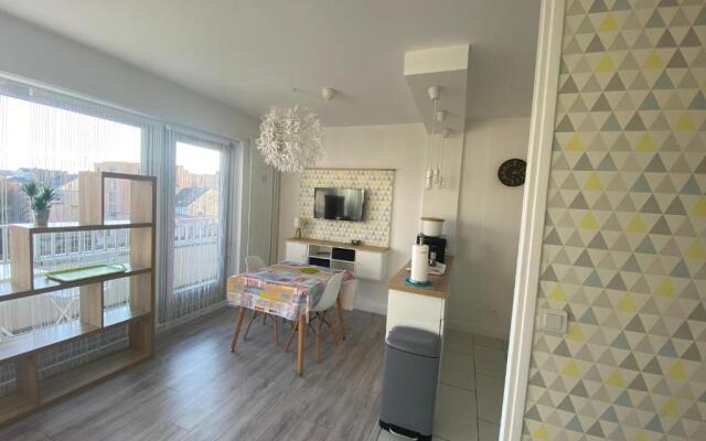 Studio Amicie 27m2, balcon couvert, près centre-gare-cathédrale, wifi