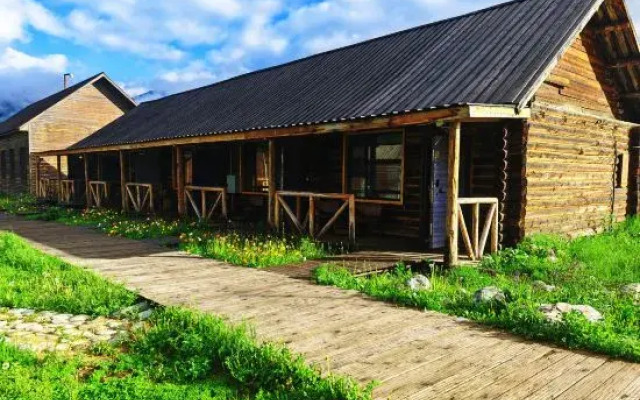 Hemu Jinshang Yunzhu Homestay
