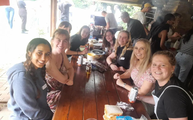 1322 Backpackers International